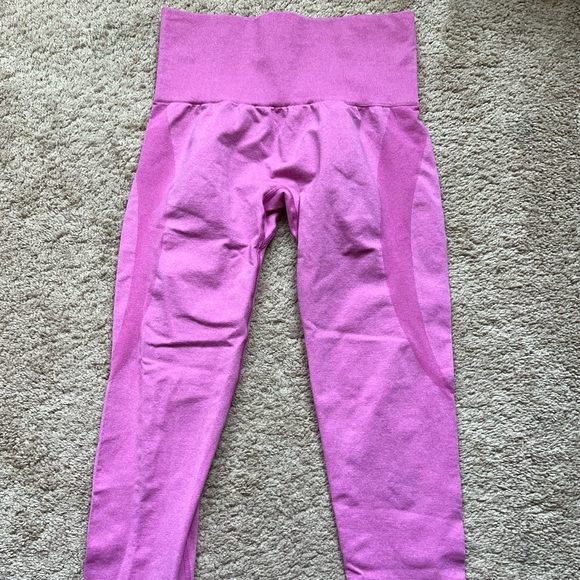 NVGTN bubble gum contour seamless leggings - Picture 3 of 4